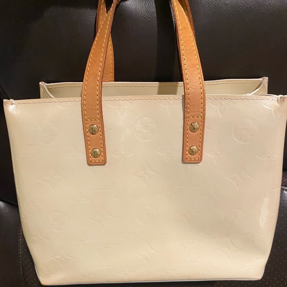 ✨ Louis Vuitton ✨ ~ Authentic ~ Vernis Reade PM Perle Top Handle/Mini Tote - Picture 1 of 14